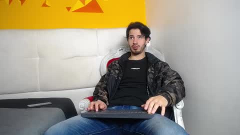 LiamLuxe online show from 28, 2, 2025