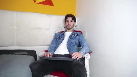 LiamLuxe online show from 12, 3, 2025