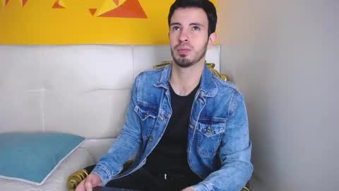 LiamLuxe online show from 4, 10, 2025