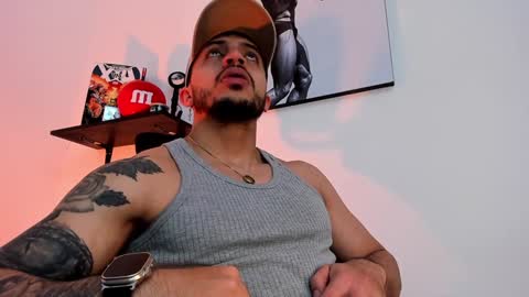 Snapshot of liamreigns_ chatting on 3, 2, 2025 liam online show from 3, 2, 2025