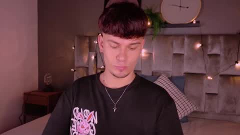 Liam Thunder online show from 27, 10, 2025