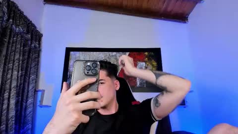 liamwyatt_ online show from 9, 11, 2025