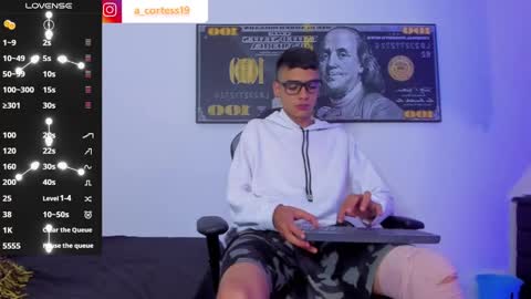 Snapshot of lian_23_ chatting on 1, 1, 2025 online show from 1, 1, 2025