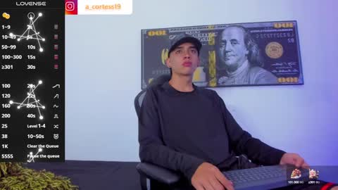 Snapshot of lian_23_ chatting on 7, 1, 2025 online show from 7, 1, 2025