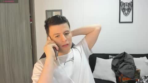 Snapshot of lian_eathan chatting on 16, 10, 2025 lian_eathan online show from 16, 10, 2025