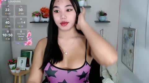 Snapshot of liane_mei chatting on 12, 6, 2026 Liane online show from 12, 6, 2026