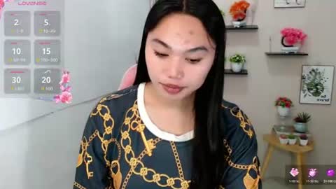 Snapshot of liane_mei chatting on 16, 7, 2026 Liane online show from 16, 7, 2026