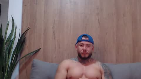 lianjones9 online show from 28, 1, 2025