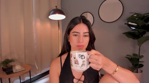 Snapshot of liapearce chatting on 17, 12, 2024 Lia online show from 17, 12, 2024