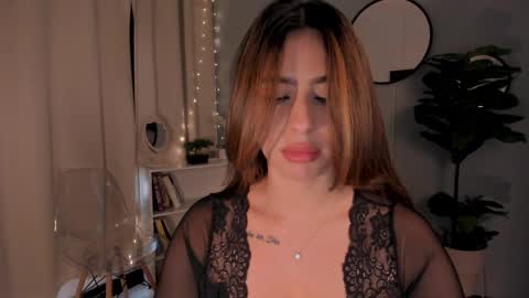 Snapshot of liapearce chatting on 26, 9, 2025 Lia online show from 26, 9, 2025