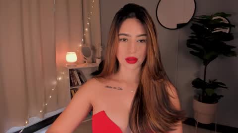 Snapshot of liapearce chatting on 10, 10, 2025 Lia online show from 10, 10, 2025