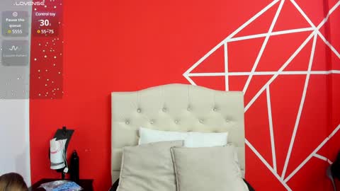 Lia Roberts online show from 8, 1, 2025