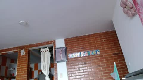 Snapshot of liarouse04 chatting on 26, 4, 2026 Liarouse04 online show from 26, 4, 2026