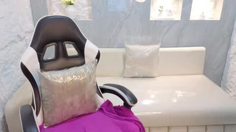 Online 800 to 1400 online show from 5, 12, 2025