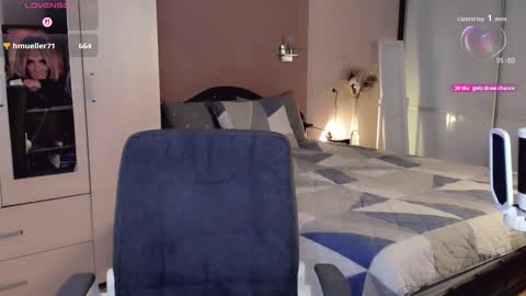 Snapshot of libby_nora chatting on 28, 10, 2025 Libby online show from 28, 10, 2025