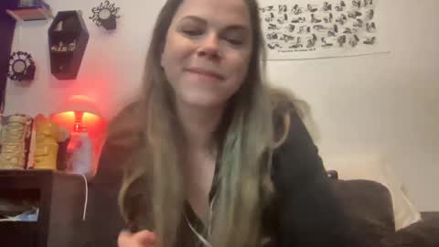 Libby Deetz online show from 7, 2, 2025
