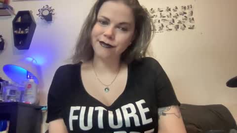 Libby Deetz online show from 21, 2, 2025