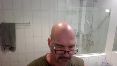 Snapshot of libertarians1972 chatting on 3, 11, 2025 Cockcentric online show from 3, 11, 2025