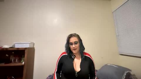 AllieAustyn online show from 14, 12, 2024