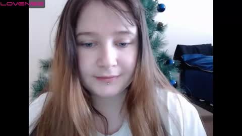 light_lunaa online show from 2, 1, 2025