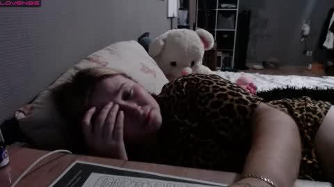 light_lunaa online show from 15, 9, 2025