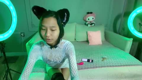 Lihn Pham online show from 19, 12, 2025