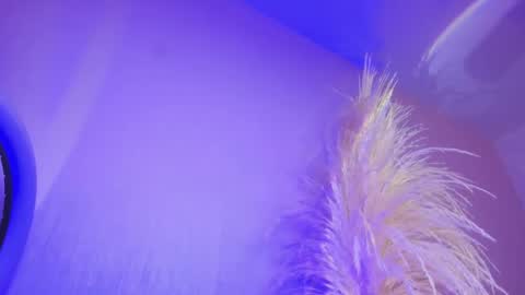 Liiam Luna online show from 3, 10, 2025