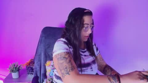 Snapshot of liiavega chatting on 21, 1, 2025 online show from 21, 1, 2025