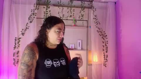 Snapshot of liiavega chatting on 15, 9, 2025 online show from 15, 9, 2025