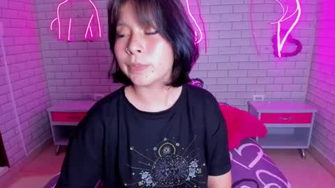 Snapshot of liily_hot chatting on 19, 2, 2025 LIILY online show from 19, 2, 2025