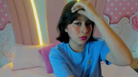 Snapshot of liily_hot chatting on 19, 2, 2025 LIILY online show from 19, 2, 2025