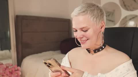 likaaberry online show from 16, 9, 2025