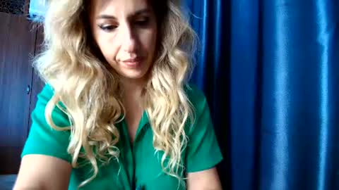 Mia                   Onlyfans link -  online show from 30, 6, 2026