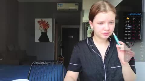 Snapshot of like_sun chatting on 28, 1, 2025 Call me Anna online show from 28, 1, 2025