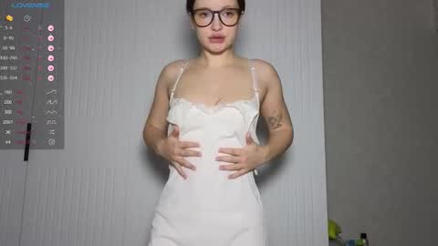 Snapshot of like_sun chatting on 14, 12, 2025 Call me Anna online show from 14, 12, 2025