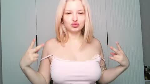 Snapshot of like_sun chatting on 2, 7, 2026 Call me Anna online show from 2, 7, 2026