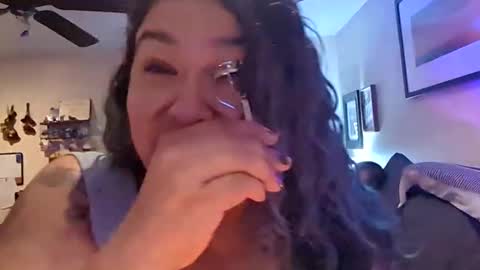 Snapshot of likeadrugg chatting on 31, 12, 2024 DRUG online show from 31, 12, 2024