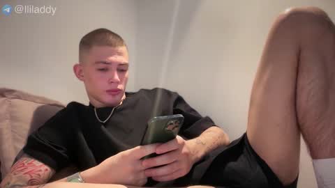 Snapshot of lil_addy chatting on 28, 11, 2025 Addy online show from 28, 11, 2025