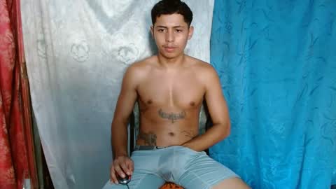 Snapshot of lil_condor_baby chatting on 6, 10, 2025 lil_condor_baby online show from 6, 10, 2025