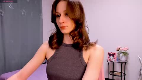 Snapshot of lil_ember chatting on 18, 2, 2025 Little Amber Guys please if its not difficult for you give it a thumbs up online show from 18, 2, 2025