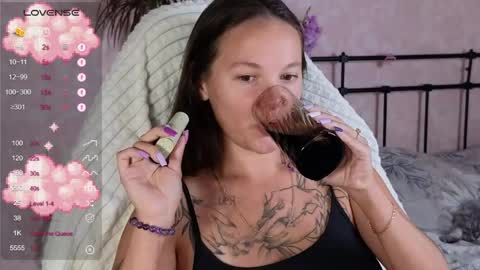 Snapshot of lil_luna_x chatting on 28, 5, 2026 little moon online show from 28, 5, 2026