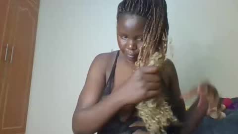 Snapshot of lil_shwaty chatting on 12, 10, 2025 brinna online show from 12, 10, 2025