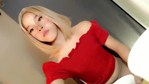 lil_trixxy online show from 25, 6, 2026