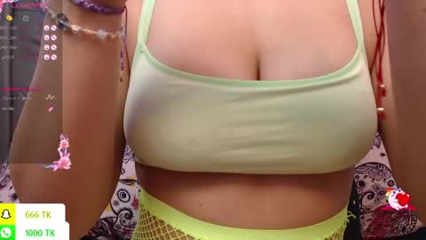 Snapshot of lila_gummy_ chatting on 23, 4, 2026 online show from 23, 4, 2026