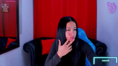 Snapshot of lila_pinky chatting on 21, 10, 2025 L I L A online show from 21, 10, 2025