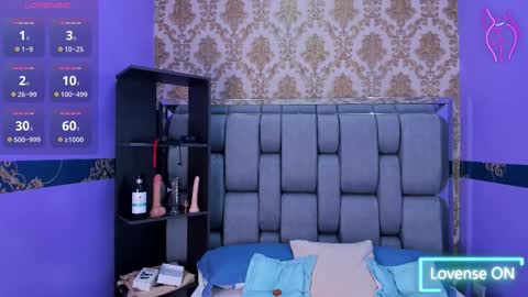 Snapshot of lila_pinky chatting on 2, 11, 2025 L I L A online show from 2, 11, 2025