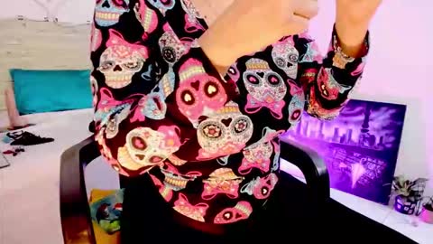 Snapshot of lilah_sweet chatting on 12, 11, 2025 Lilah Sweet online show from 12, 11, 2025