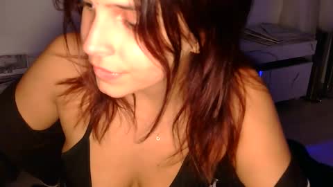 Rebecca online show from 5, 11, 2025