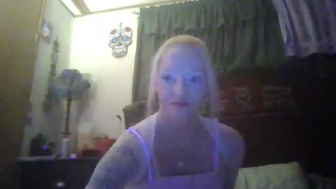 Snapshot of lilbit4u chatting on 25, 2, 2025 lilbit4u online show from 25, 2, 2025