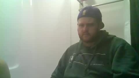 Snapshot of lilbratty_clouds_ogpuffdragon chatting on 7, 1, 2025 lilbratty_clouds_ogpuffdragon online show from 7, 1, 2025